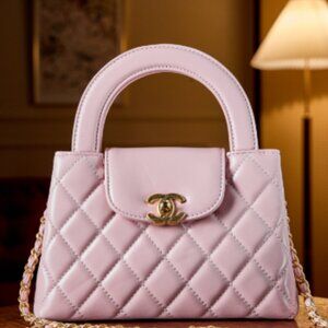 Pink Chanel Kelly bag 19*13*7cm